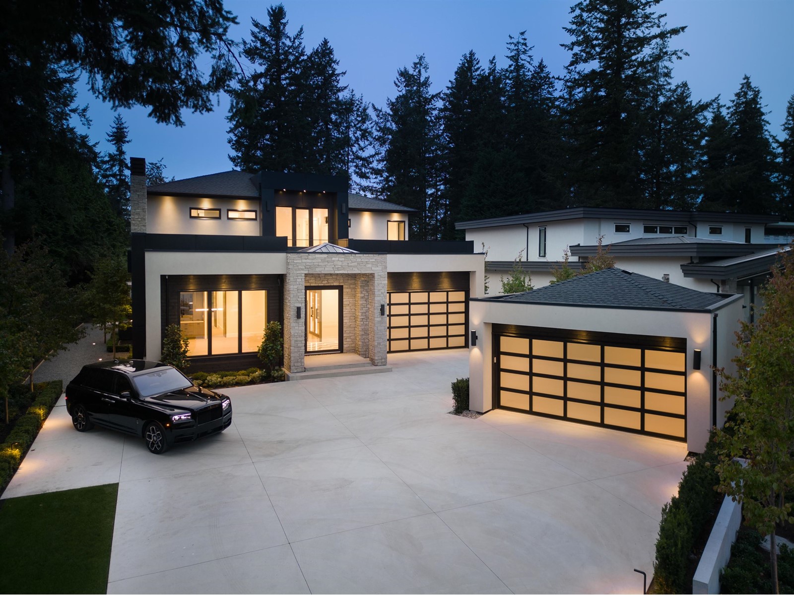 2555 141 Street, Surrey, BC, V4P 2E5
