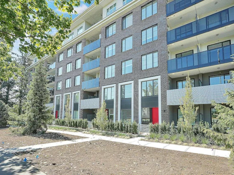 202-15858 Fraser, Surrey, BC, V4N 6X4