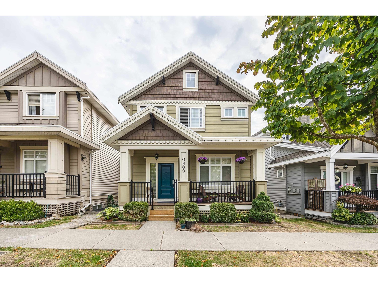 6860 195a Street, Surrey, BC, V4N 5Y9
