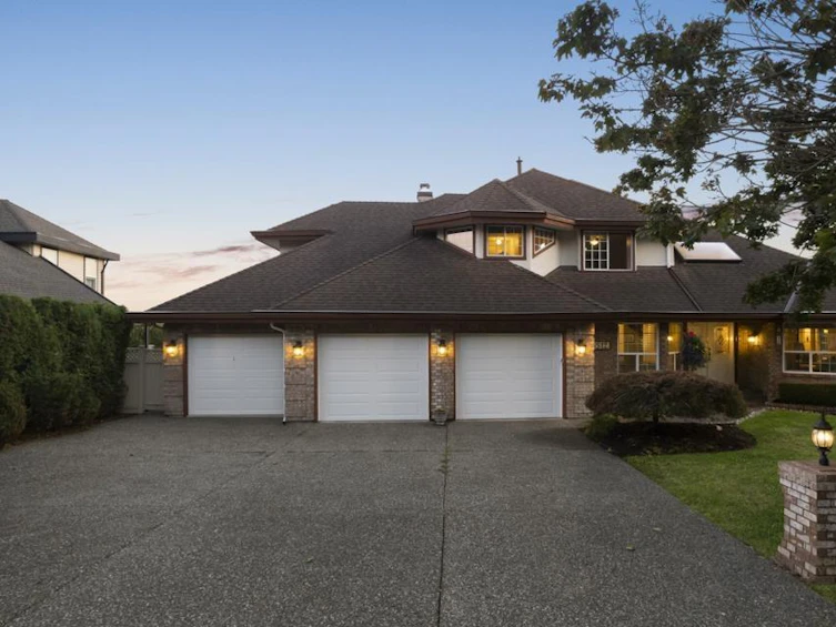 16512 77a Avenue, Surrey, BC, V4N 0L4