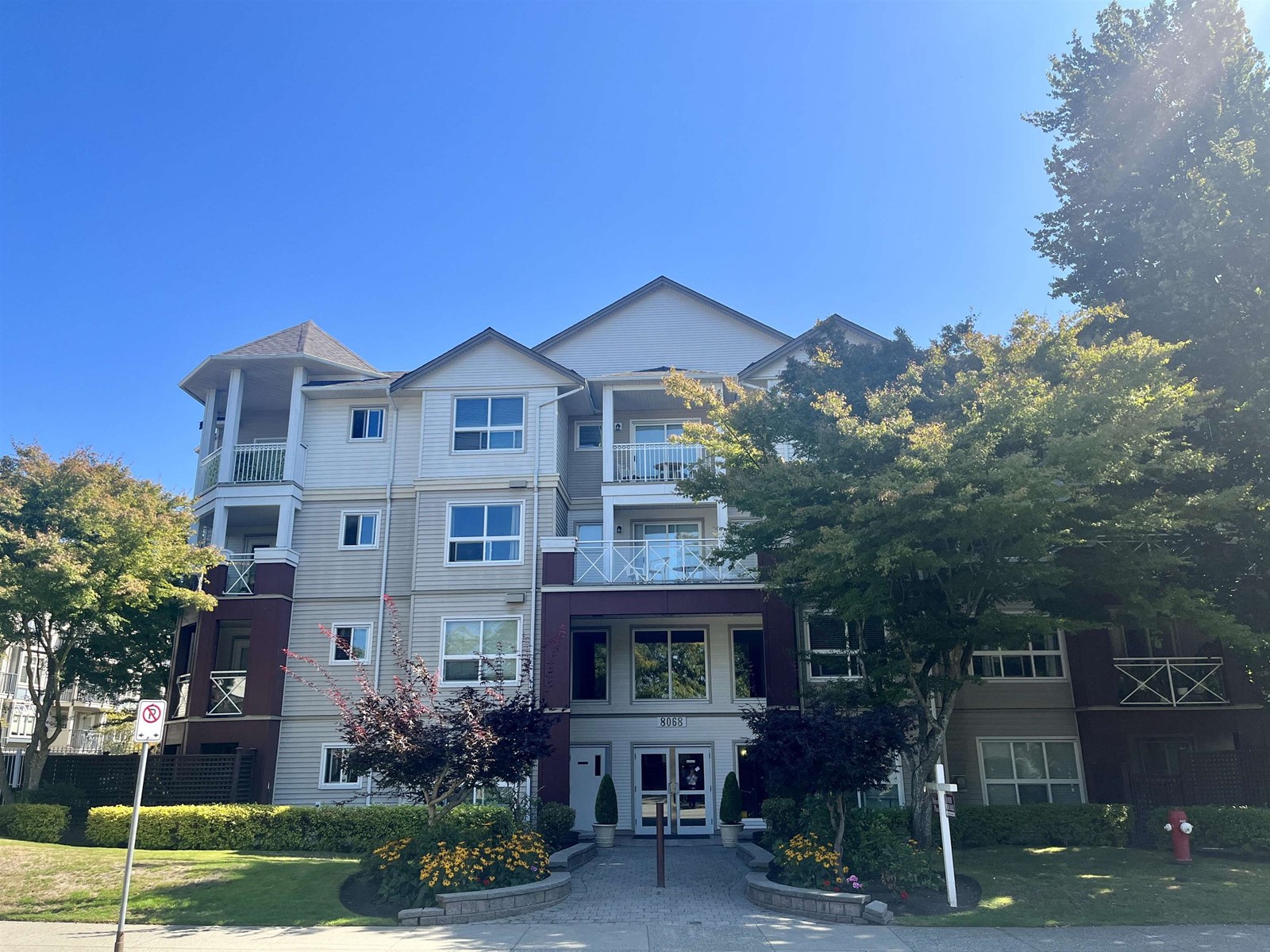 101-8068 120a Street, Surrey, BC, V3W 3P3