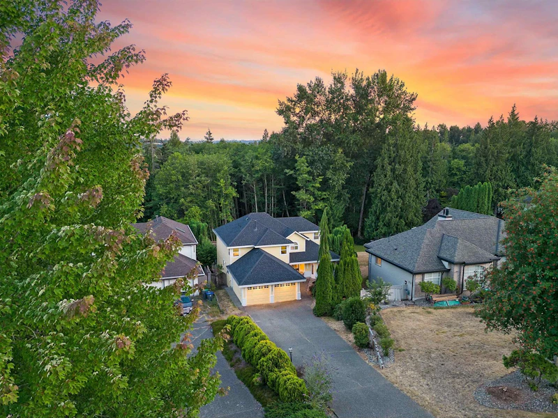 16352 77th Avenue, Surrey BC V4N 0K9