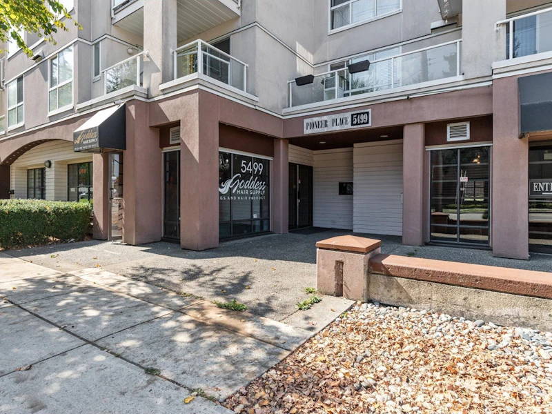 203 - 5499 203rd Street, Langley BC V3A 1W1