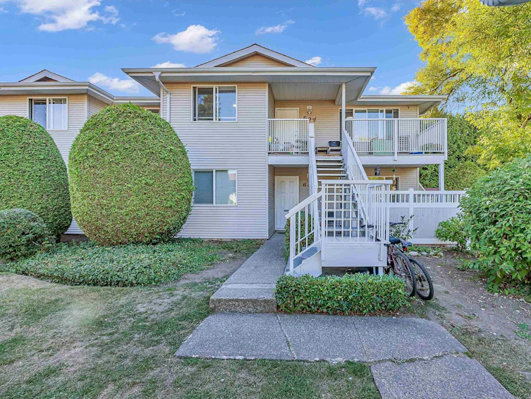 607-13923 72, Surrey, BC, V3W 2P6