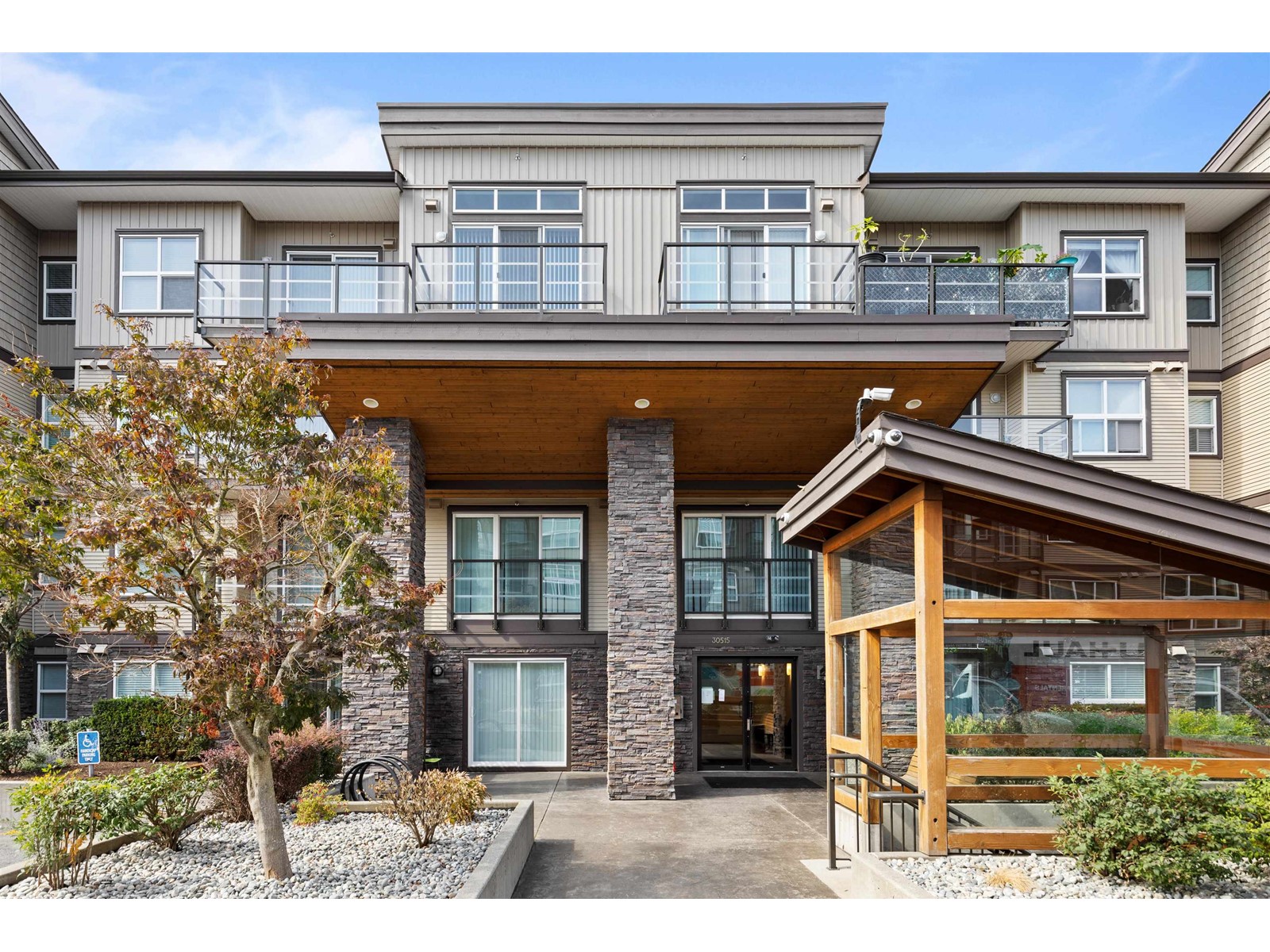 219-30515 Cardinal Avenue, Abbotsford, BC, V2T 0A8