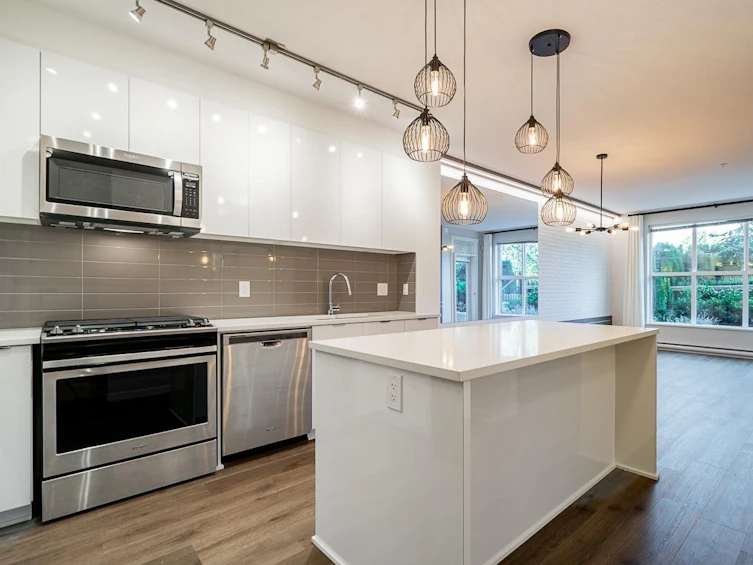 A102-8150 207, Langley, BC, V2Y 4J2