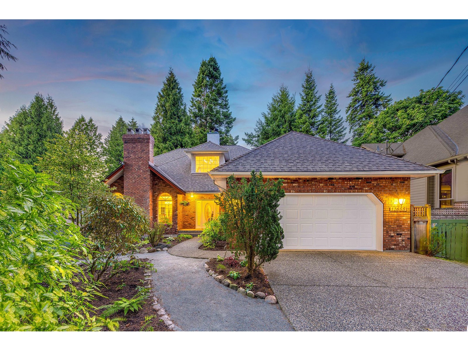 12655 16 Avenue, Surrey, BC, V4A 1M9