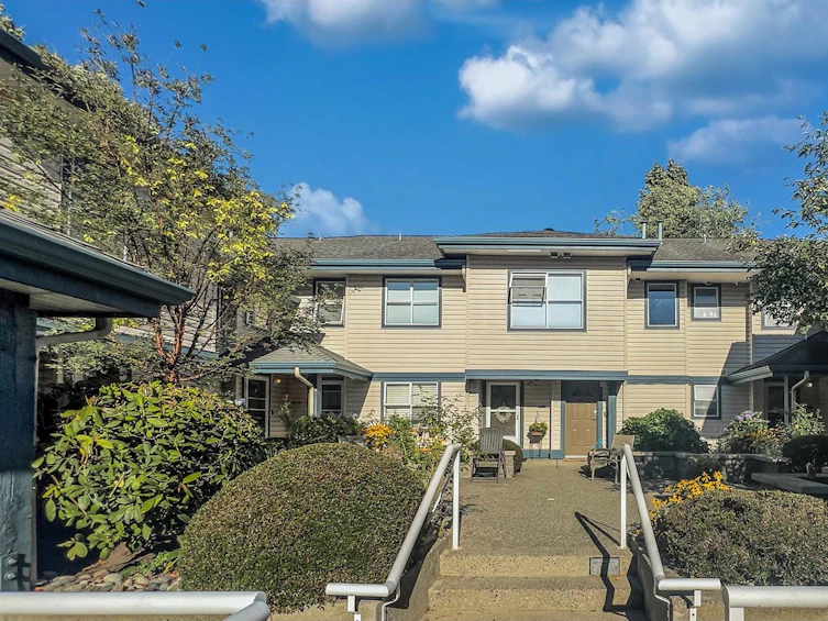 47-5670 208 Street, Langley, BC, V3A 8G4