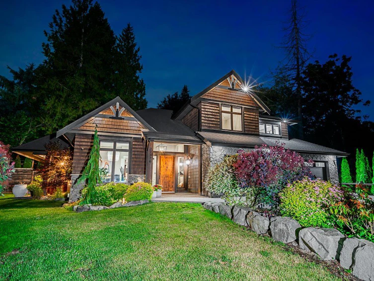 1-22176 88, Langley, BC, V1M 3S8