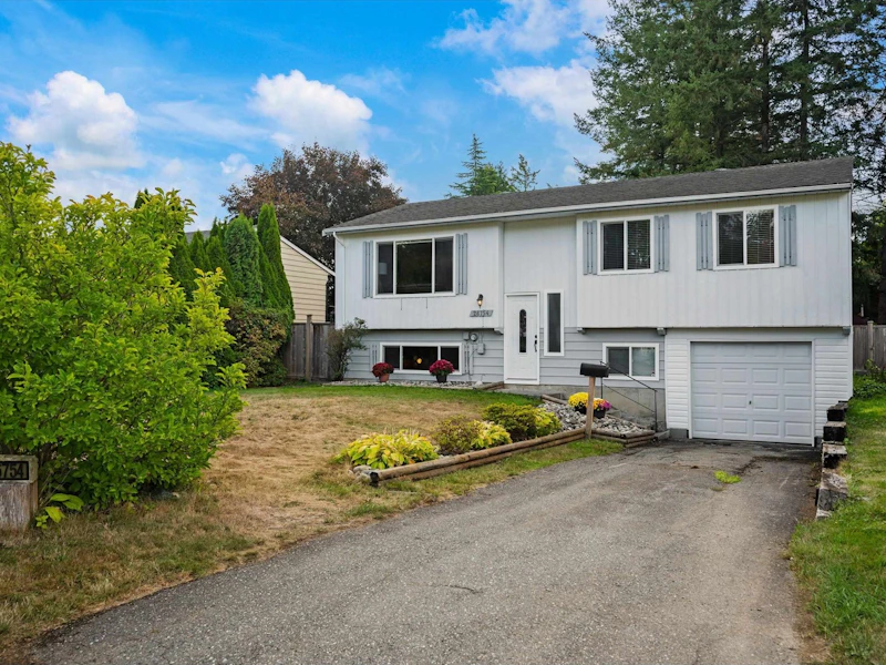 26754 32a Avenue, Langley BC V4W 3G3