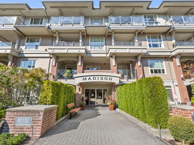 407 - 15357 17a Avenue, Surrey BC V4A 1V4