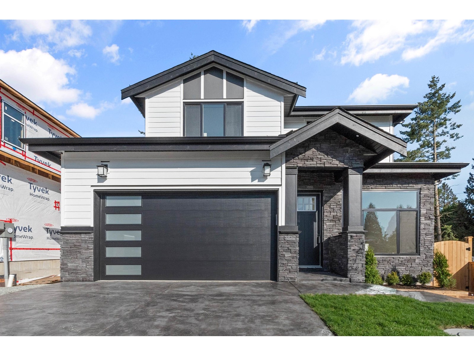 7118 204a Street, Langley, BC, V2Y 3S7