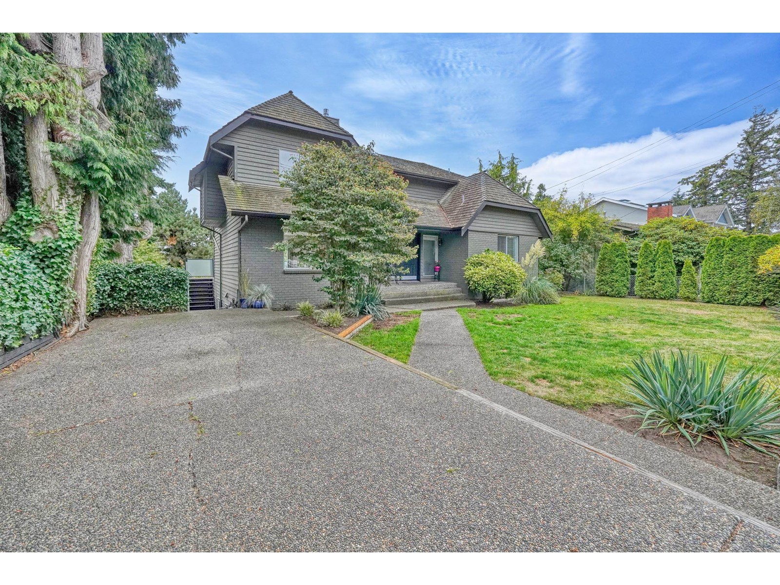 13036 Marine Drive, Surrey, BC, V4A 1E4