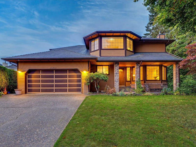 16187 8a Avenue, Surrey BC V4A 8W8
