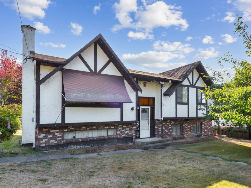 9938 132nd Street, Surrey BC V3T 3S8