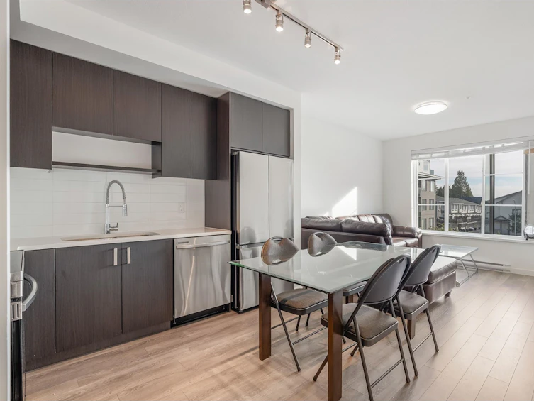 314-15825 85, Surrey, BC, V4N 6W9