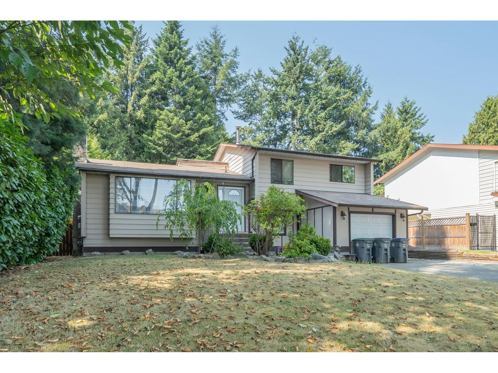 6621 143a Street, Surrey, BC, V3W 7K1