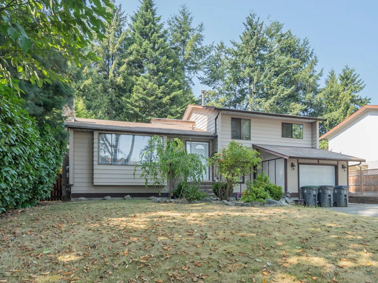 6621 143a Street, Surrey, BC, V3W 7K1