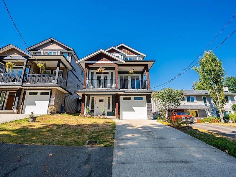 33067 Hill Avenue, Mission BC V2V 2R5