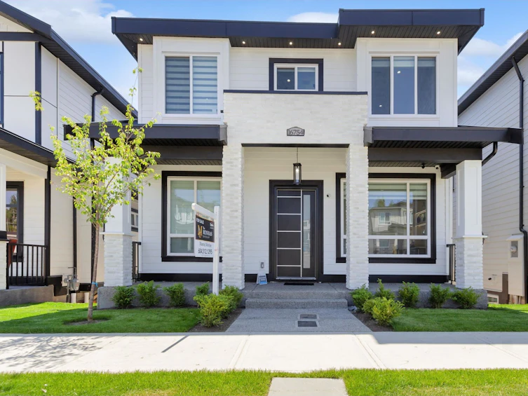 16754 15a Avenue, Surrey, BC, V3S 9X7