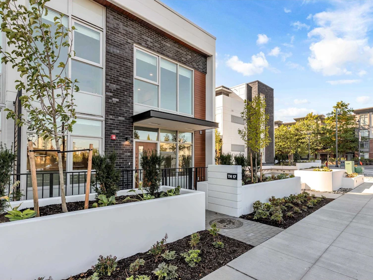 TH17-13428 105, Surrey, BC, V3T 2B2 - 2