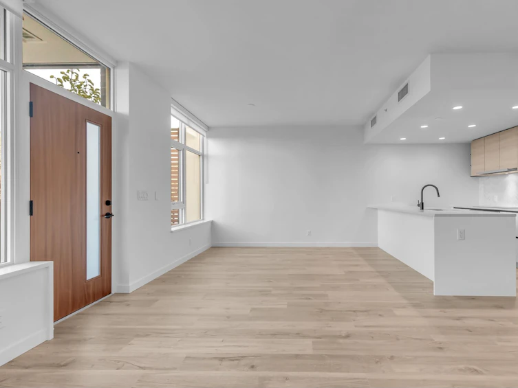 TH17-13428 105, Surrey, BC, V3T 2B2 - 8