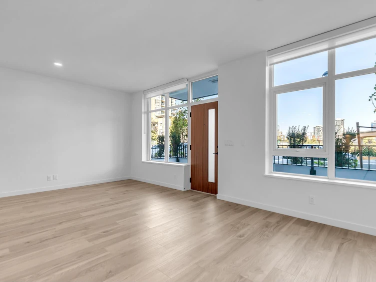 TH17-13428 105, Surrey, BC, V3T 2B2 - 13