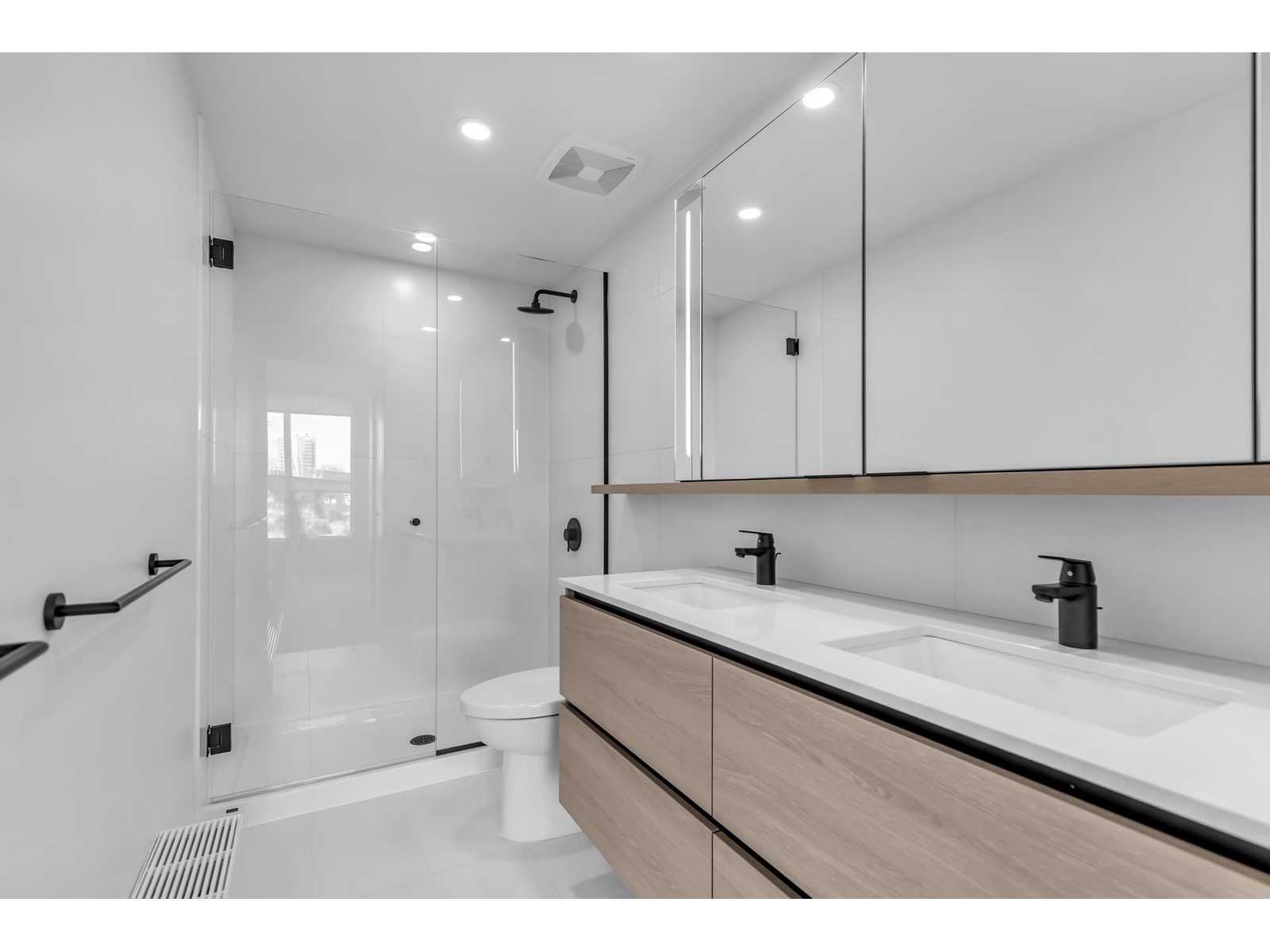 TH17-13428 105, Surrey, BC, V3T 2B2 - 25