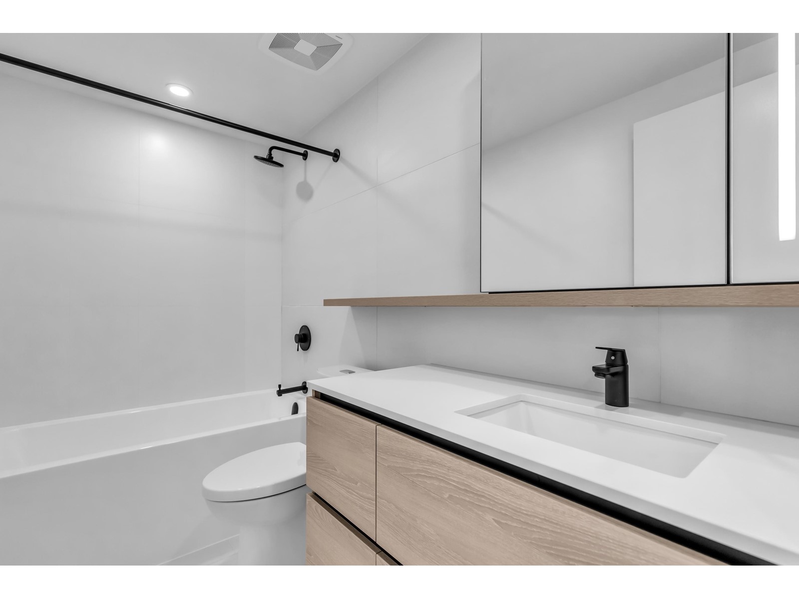 TH17-13428 105, Surrey, BC, V3T 2B2 - 27