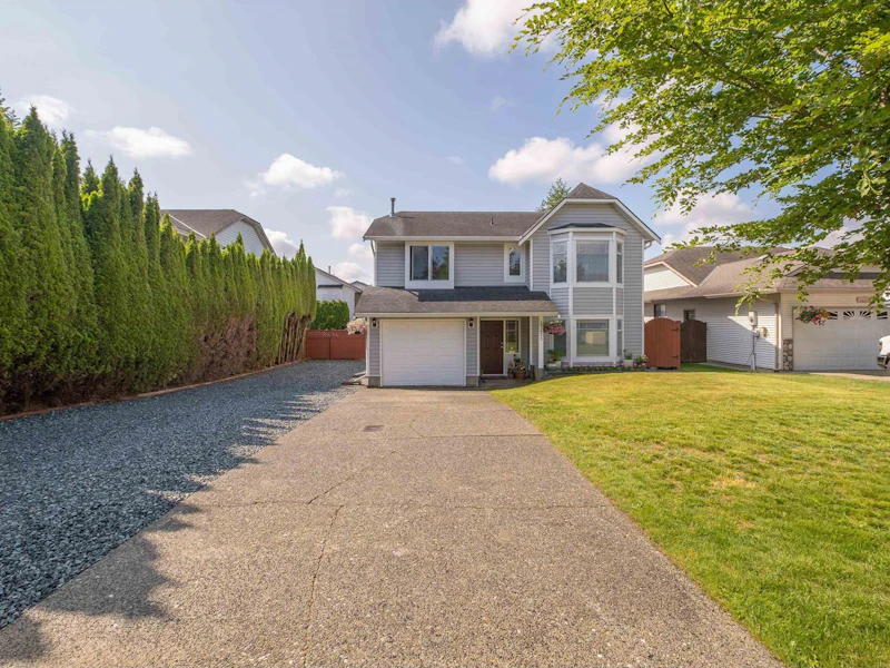 27422 33rd Avenue, Langley BC V4W 3J2