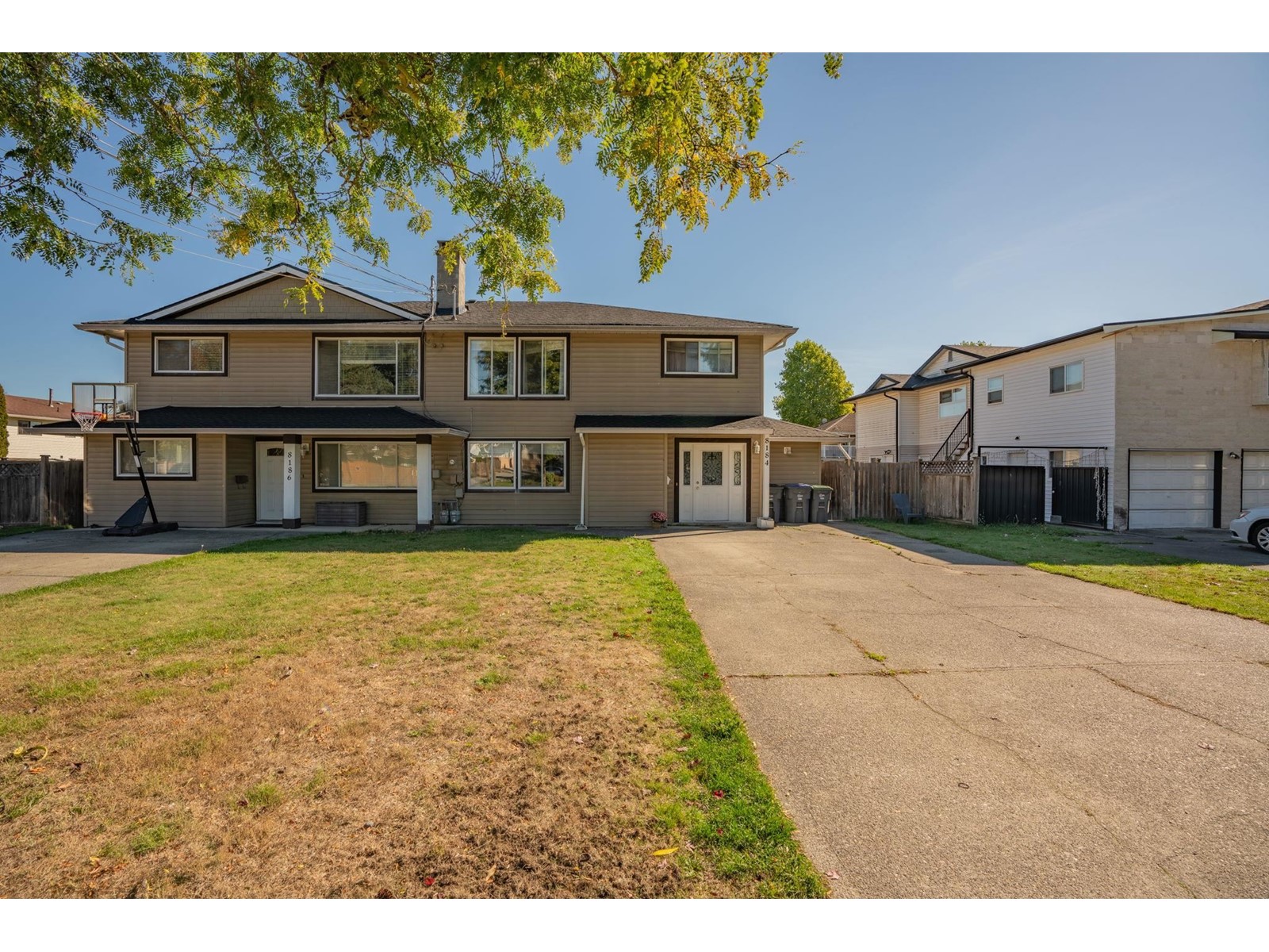 8184-8186 123, Surrey, BC, V3W 8P8