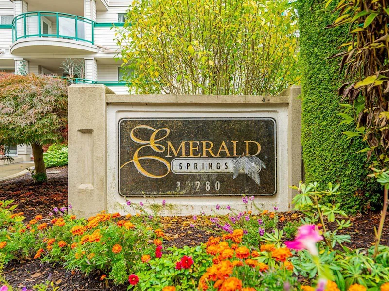 106 - 33280 E Bourquin Crescent, Abbotsford BC V2S 7K2