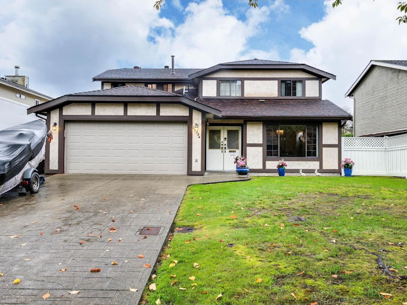 15734 102b Avenue, Surrey BC V4N 2H1