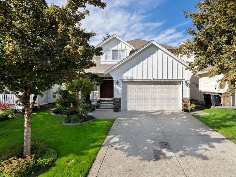 7081 196a Street, Langley, BC, V2Y 2Z9