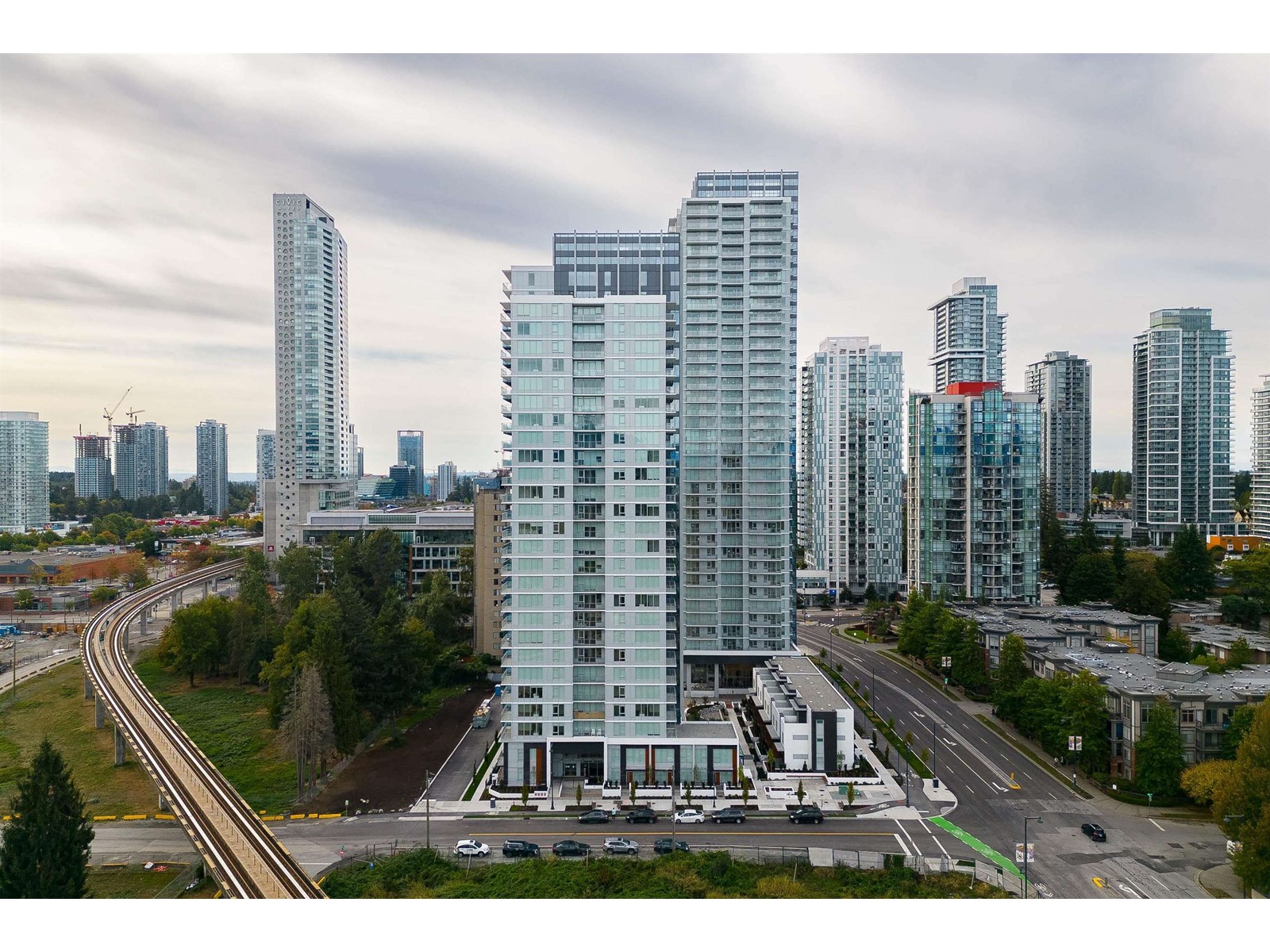 2703-13428 105, Surrey, BC, V3T 0S6