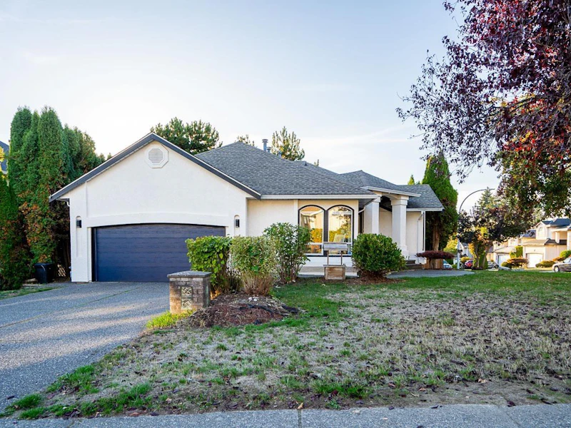 8087 153a Street, Surrey BC V3S 7X7