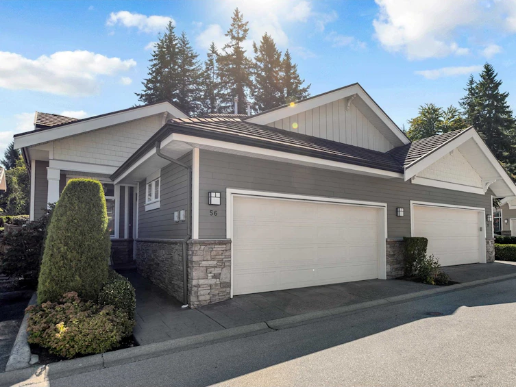 56-14655 32, Surrey, BC, V4P 3R6