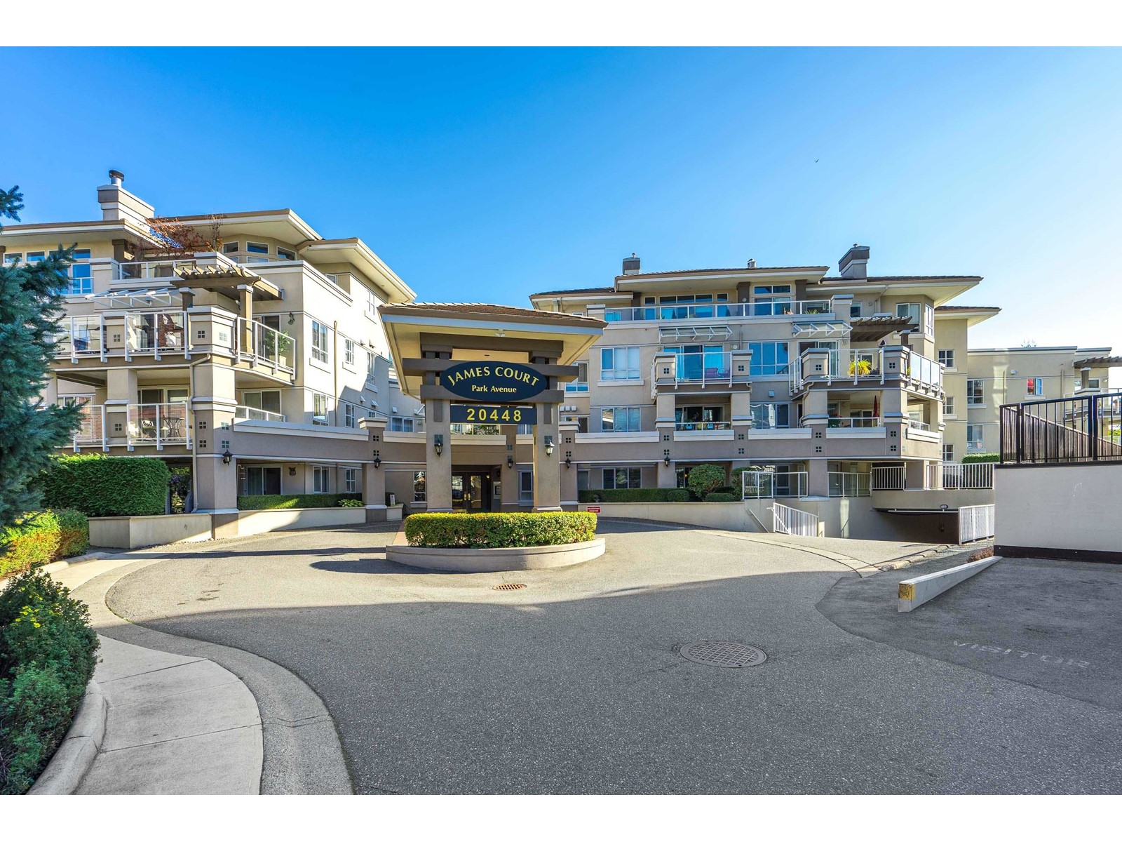 214-20448 Park, Langley, BC, V3A 4N3