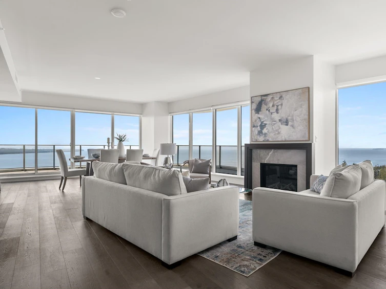 1701-1500 Martin, Surrey, BC, V3Z 2L5