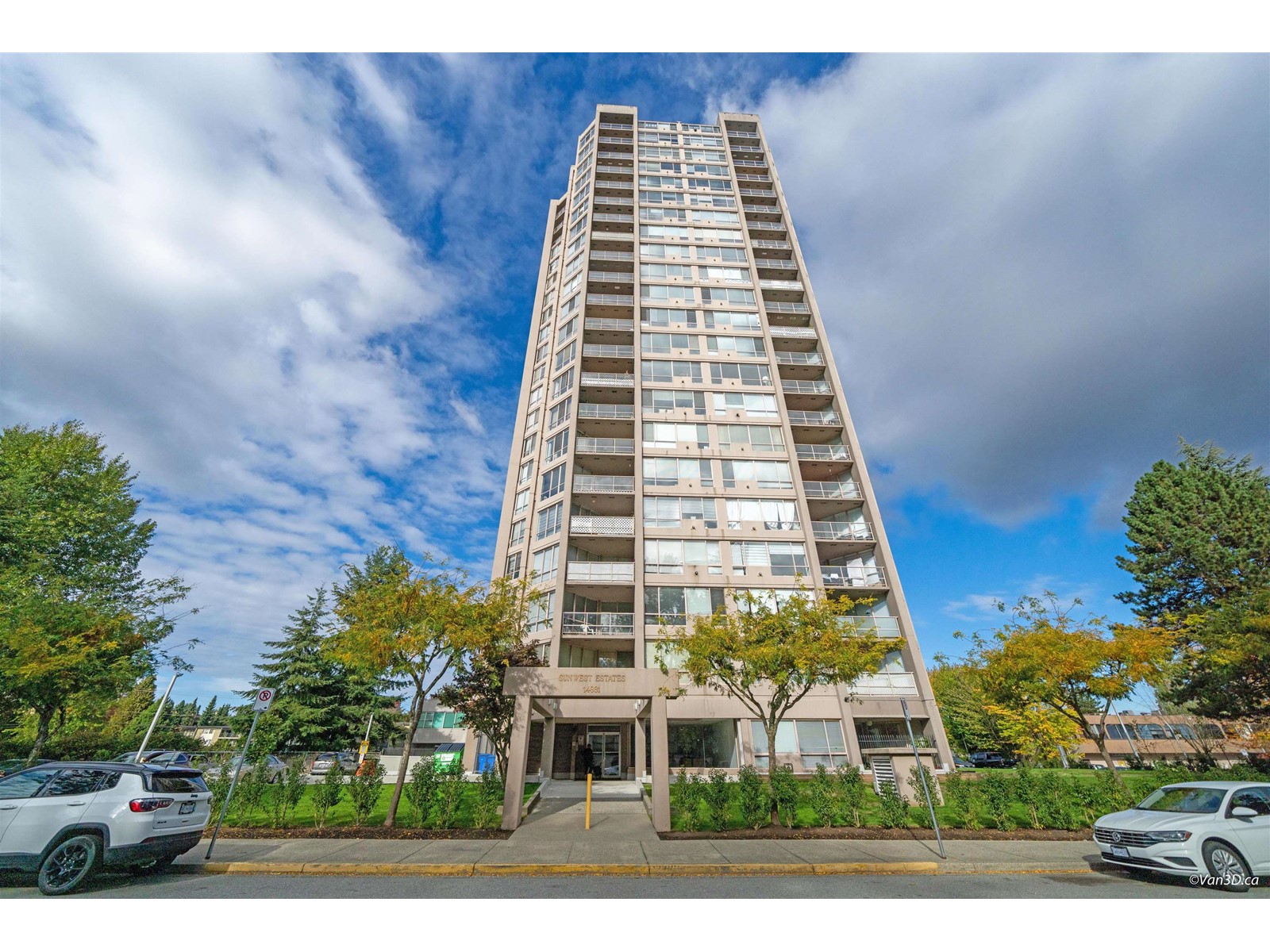 901-14881 103a, Surrey, BC, V3R 0M5