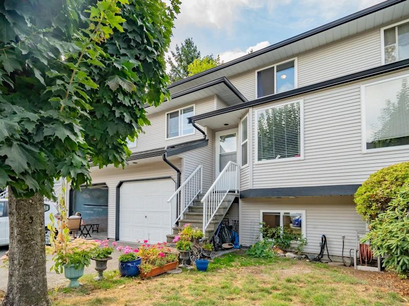 17 - 34332 Maclure Road, Abbotsford BC V2S 7S8