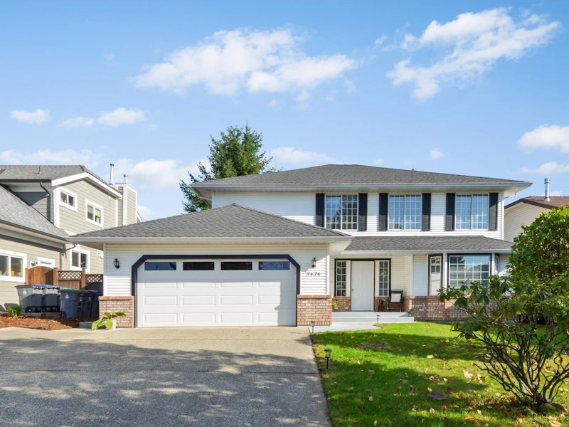 5676 186a Street, Surrey BC V3S 7N2