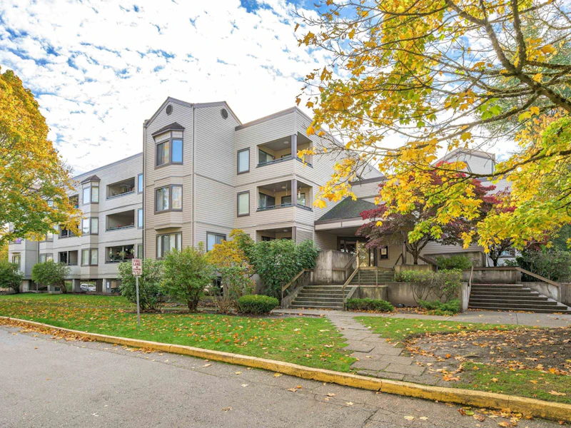 215 - 5224 204th Street, Langley BC V3A 1Z1