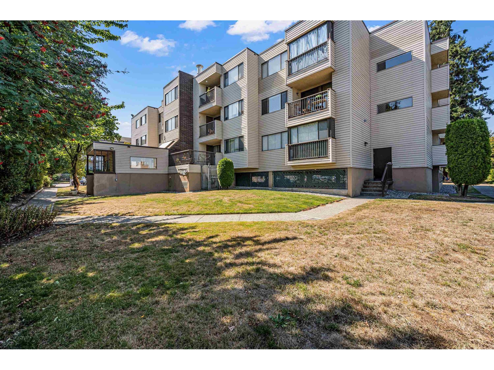 309-32733 East Broadway, Abbotsford, BC, V2T 4M9