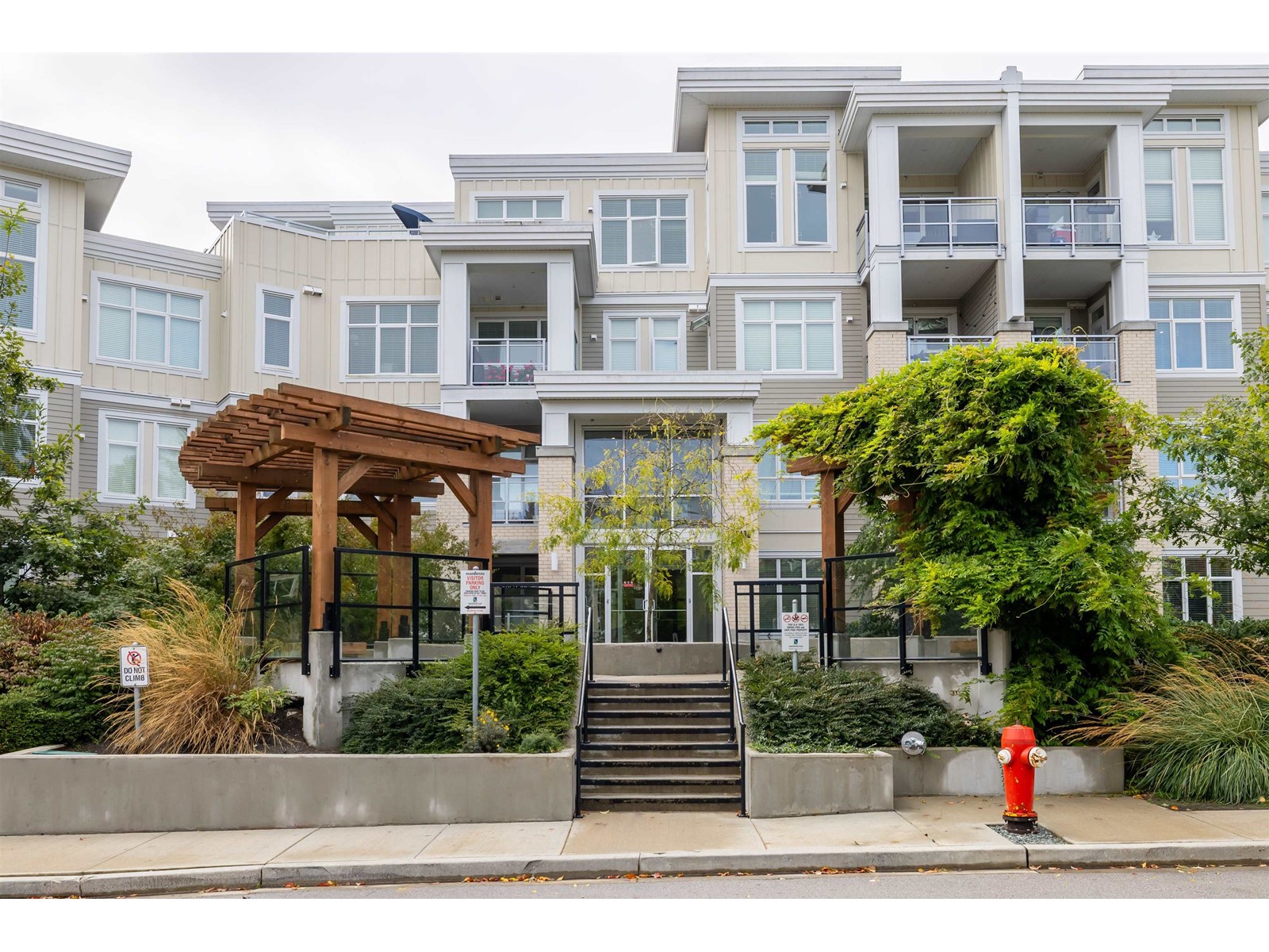 107-15436 31, Surrey, BC, V3Z 1H3