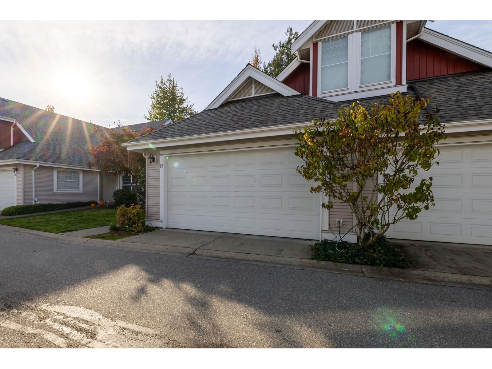 25-16995 64, Surrey, BC, V3S 0V9
