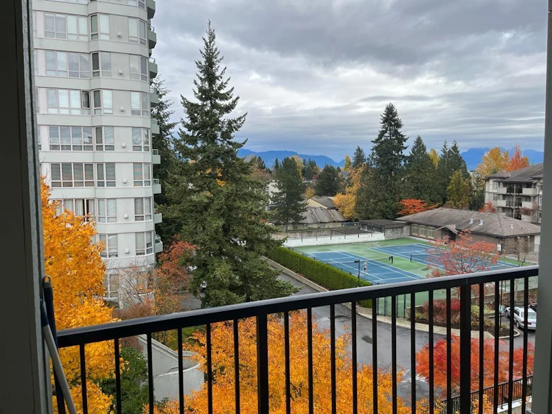 405 - 14877 100th Avenue, Surrey BC V3R 3H1