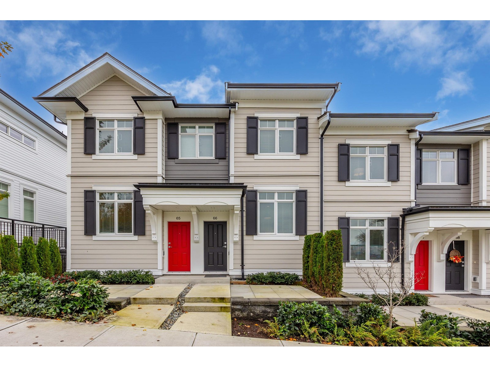 66-2070 Oak Meadows, Surrey, BC, V3Z 1J1