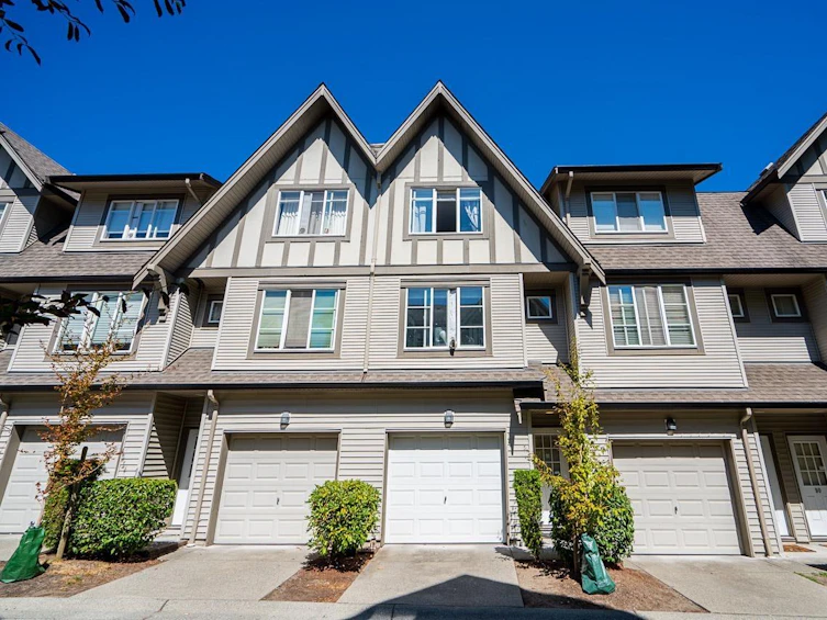 92-15175 62a, Surrey, BC, V3S 1X1