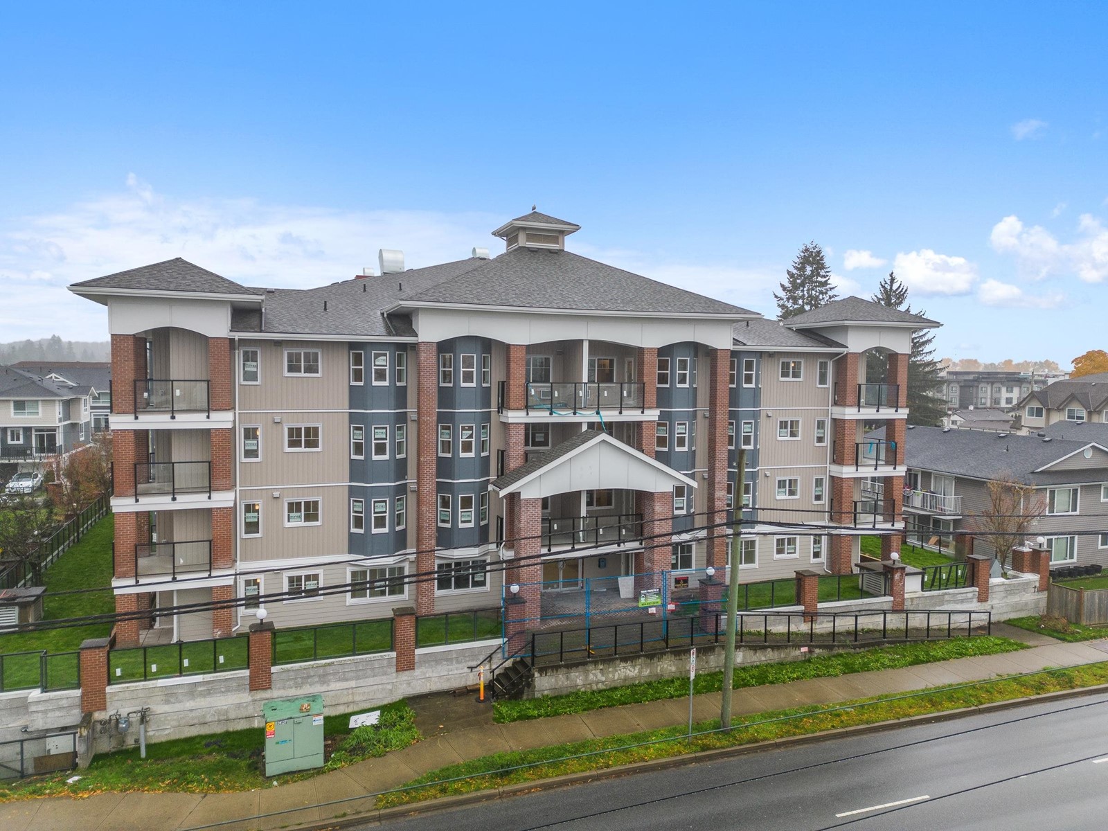 408-19730 56, Langley, BC, V3A 3X6